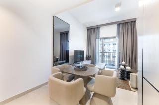 ALiving Elegant 1BR Apartment with Balcony I MAG960 - 3
