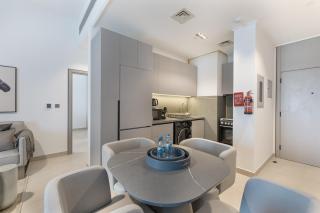 ALiving Elegant 1BR Apartment with Balcony I MAG960 - 2