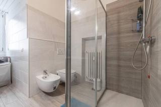 Three room apartment 2 beds, 3rd bed available - Milan - 7