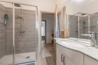Three room apartment 2 beds, 3rd bed available - Milan - 4