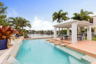Stunning Waterfront Coastal Retreat, sleeps 13 - Twin Waters - 8