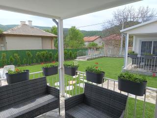 Къщи за гости "Ямира" - 0