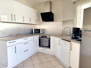 Gite en 3 épis de plain-pied, 2 chambres, climatisé, terrasse, jardinet et parking, très calme - 5