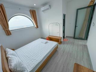 D&T House - - 6