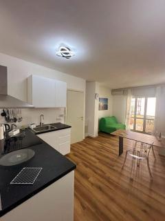 A Due Passi dal Mare - 0