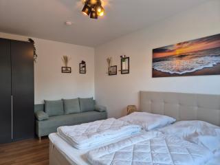 4 separate Ferienwohnungen in Traumlage mit Garten - Dornum - 0