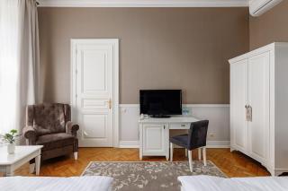 Modern Art Hotel - Lviv - 2