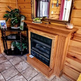 Riverfront Vacation Rental with Gas Fireplace in Eureka Springs, Arkansas - Eureka Springs - 7
