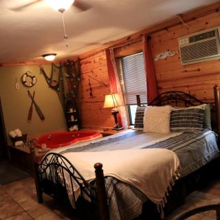 Riverfront Vacation Rental with Gas Fireplace in Eureka Springs, Arkansas - Eureka Springs - 6