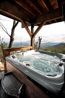 Breathtaking Tree House with Jacuzzi and Lofted Interior in Georgia - Rising Fawn - 8