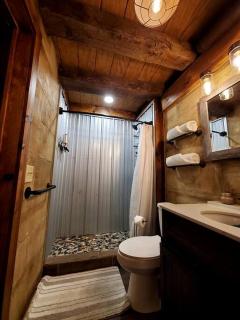 Renovated Cottage with Spa Surrounded by Beautiful Hiking Trails in Ohio - 6