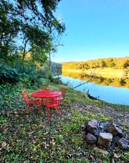 Cozy Cabin Retreat Close to Rivers and Lakes in Eureka Springs, Arkansas - Eureka Springs - 5