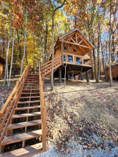 Lofted Cabin Wonderful for Outdoor Adventures in Ohio - - 0