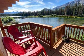 Remote and Serene Lakefront Cabin in Cantwell, Alaska, with Gorgeous Views of Nations Mountain - Cantwell - 5