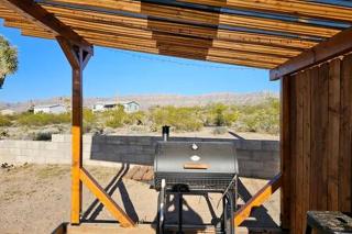 Stunning Vacation Rental with Foosball and Barbecue in Meadview, Arizona - Meadview - 4