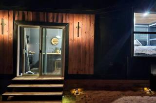 Arizona Adventure Awaits: Glamping Rental Offering Exquisite Views - Meadview - 8