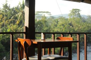 Villa Joglo tepi sungai - Sidemen - 3