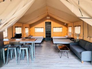Texas Creekside Safari Tent Glamping Perfect for Nature Retreats for Water Sports Enthusiasts - Kingsbury - 8