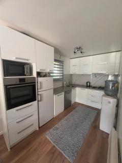 Vila sa bazenom Lily - Konjic - 1