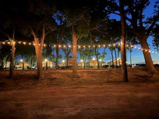 Wake and Glamp: Safari Tent Retreat for Water Sport Lovers in Cibolo, TX - Marion - 2