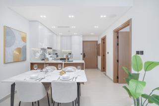 Stylish 1BHK by CzechIn Pool & Gym Prime JVC - 3