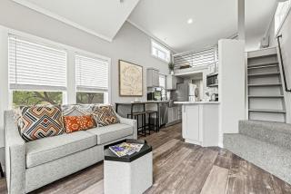 Pet Friendly Cabin with Fire Pit in Fredericksburg, Texas - Hilltop - 0