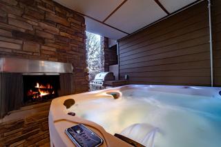 Enjoyable Secluded Cottage with Hot-tub in New Richmond, Wisconsin - Baldwin - 9
