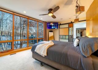 Enjoyable Secluded Cottage with Hot-tub in New Richmond, Wisconsin - Baldwin - 1