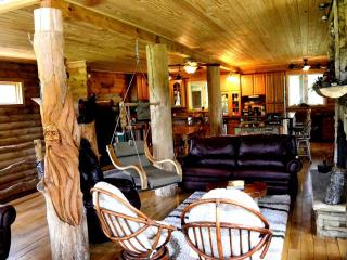 Stately Log Cabin with a Pool for a Group Getaway near Chickamauga, Georgia - Rising Fawn - 1