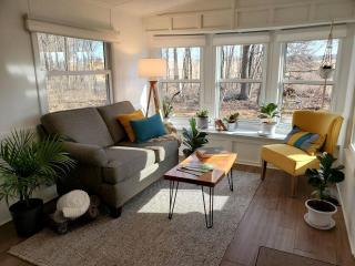 Cozy Bungalow Rental Perfect for Glamping in Michigan - - 9