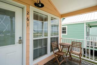 Unique Tiny Cabin Near the Bay in Rockport, Texas - Rockport - 4