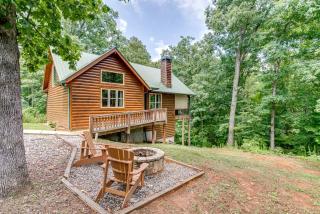 Georgia Glamping Destination with Fire-pit and Jacuzzi for Romantic Weekend Escapes - Cleveland - 0
