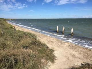 Lovely Bayview Vacation Rental with Great Trophy Trout Fishing in Riviera, Texas - Riviera - 4