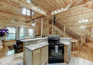 Luxury Glamping Cabin for Large Groups in Cleveland, Georgia - Clermont - 1
