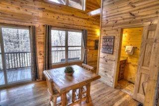Luxury Glamping Cabin For Families or Group with Creek-side Fire-Pit near Helen, GA - Cleveland - 3