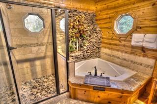 Luxury Glamping Cabin For Families or Group with Creek-side Fire-Pit near Helen, GA - Cleveland - 2