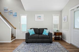 Fully Equipped Cottage with Picnic Table in Rockport, Texas - Rockport - 1