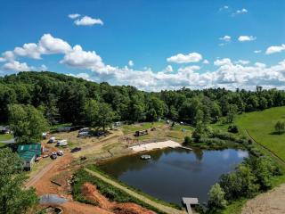Unique Covered Wagon on an Amazing Resort for an Unforgettable Escape in Floyd, Virginia - Floyd - 7