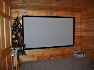 Secluded Mountain Cabin Getaway with a Hot Tub near Sevierville, Tennessee - 4