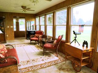 Spacious Family Cabin on Stunning Wixom Lake near Midland, Michigan - Hope - 6