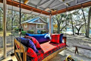 Spacious Cabin for a Group Getaway Overlooking Junior Lake in Florida - Interlachen - 7