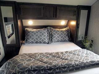 Brand-New Caravan Rental on a Ranch for a Romantic Getaway in Texas - Cat Spring - 1