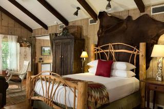 Charming and Intimate Suite Rental with a Soaking Tub near Houston, Texas - Cat Spring - 0