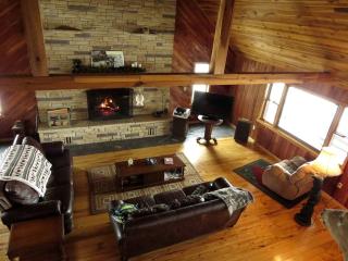 Lovely Cabin for Seven with Hot Tub near Deep Creek Lake in West Virginia - Terra Alta - 6