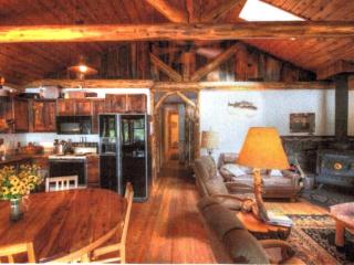 Unique Riverside Vacation Rental Perfect for Events in the Flathead National Forest, Montana - Bigfork - 7