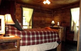 Spacious Log Cabin Rental with Hot Tub in Cranesville, West Virginia - Terra Alta - 5