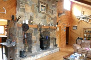 Private Room on a Mountain Ranch near World-Class Ski Resorts in Montana - Marion - 6