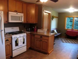 Cozy Cabin Rental with Gorgeous Farmland Views near Barronett, Wisconsin - - 6