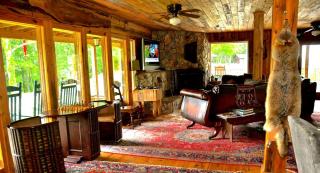 Beautiful Lodge Rental for Groups near Hanging Rock State Park, North Carolina - - 8