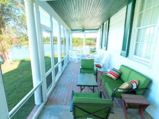 Family-Friendly Waterfront Getaway with a Swimming Pool and Dock in Cambridge, Maryland - 8